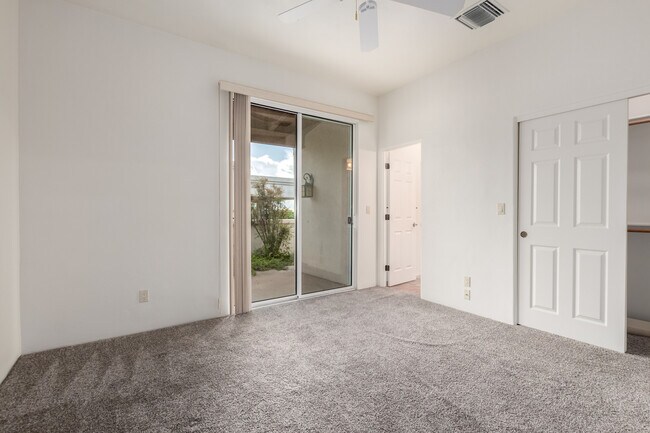 Catalina Foothills 4 bedroom 4 bath Home located in prestigious Canyon Ridge. 270-degree VIEWS! - 4667 N Rocky Crest Plz