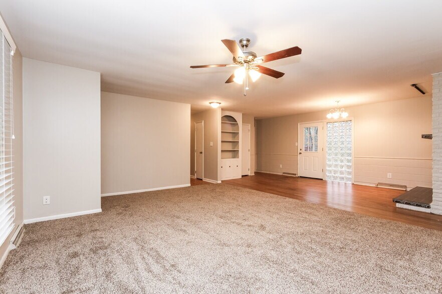 Building Photo - 7605 Kimberly Dr