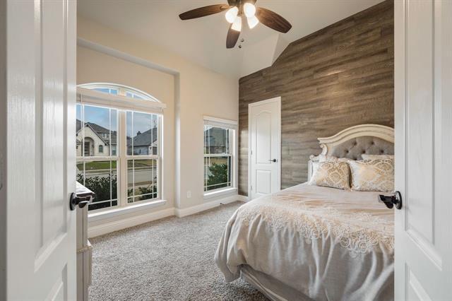 Building Photo - 335 Bluewood Dr