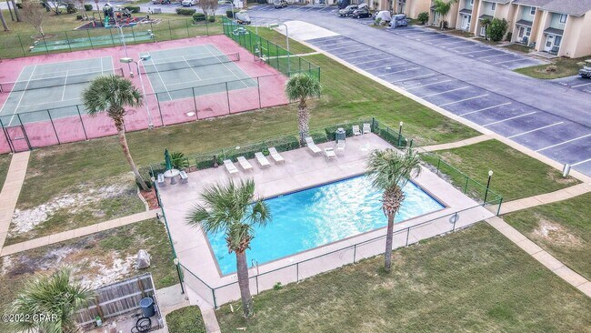 Building Photo - Fully Furnished, All Utilities, Townhome Panama City Beach
