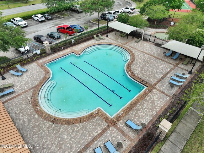 Building Photo - 452 Walnut Dr