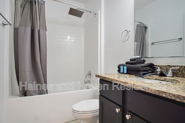 Building Photo - 441 Sardinia Cir