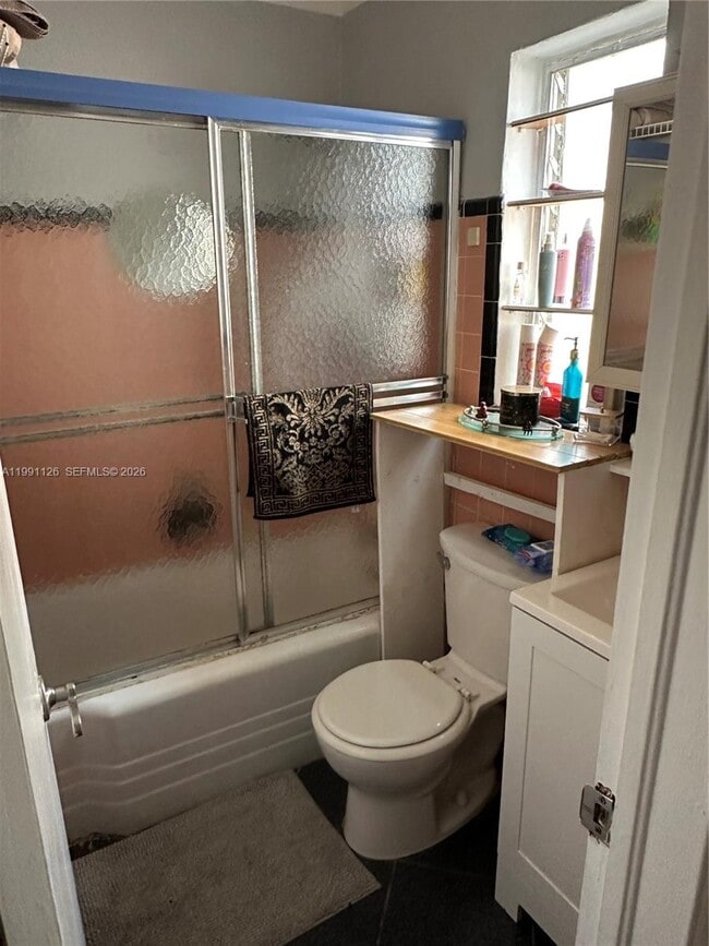 Building Photo - 2375 NE 137th St