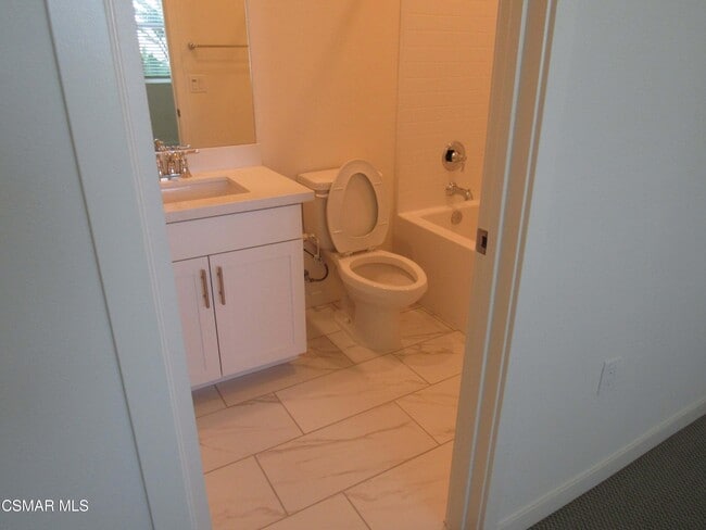 Building Photo - 527 Winchester Dr