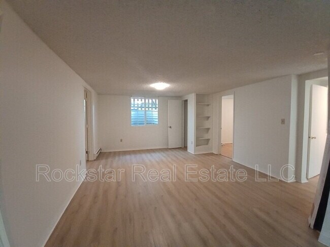 Building Photo - 1739 W Tenth Ave