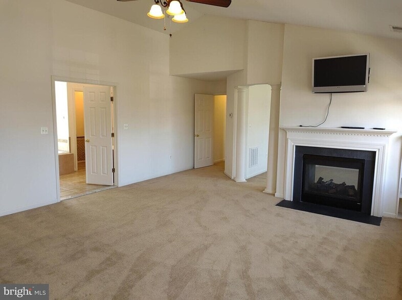 Master Bedroom - 15200 Chula Pl