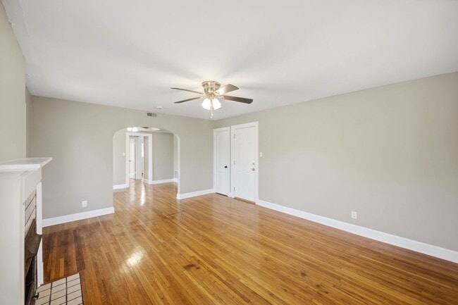 Building Photo - 25 W Tulane Rd