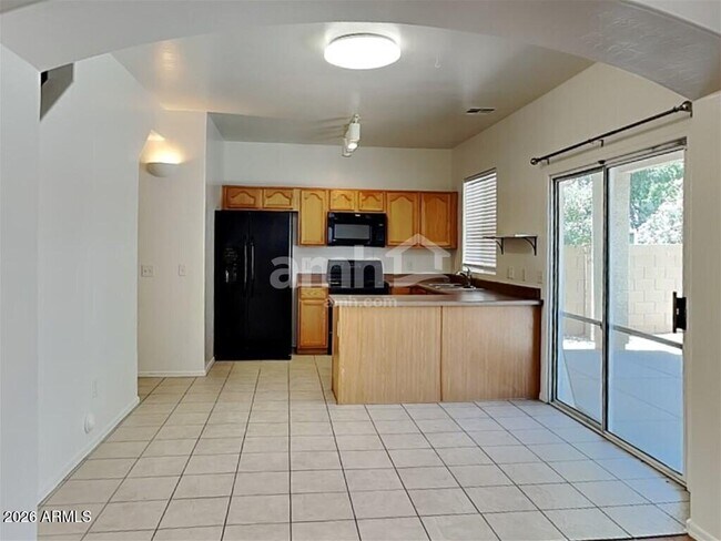 Building Photo - 4242 E Baylor Ln