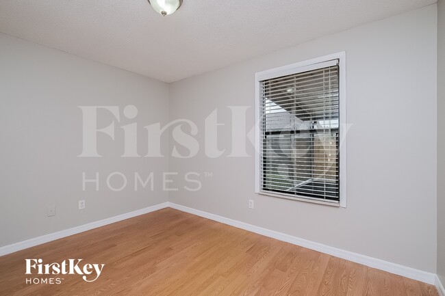 Building Photo - 12213 Hidden Brook Dr