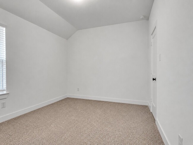 Building Photo - 21330 Groundnut Ct