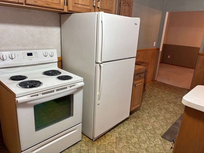 Building Photo - Grandville ranch available now