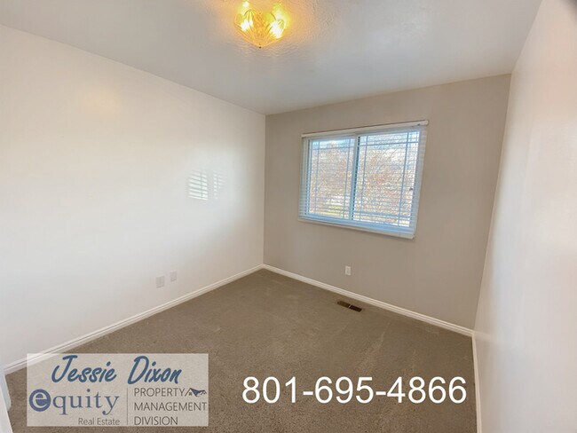 Building Photo - 5889 S 3260 W