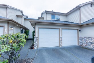 Building Photo - Beautiful 2 Bed 2.5 Bath Townhome in Kent