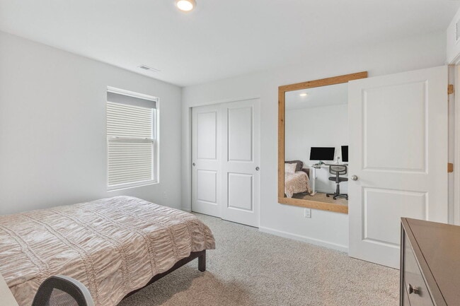 Building Photo - 2461 Tahoe ln