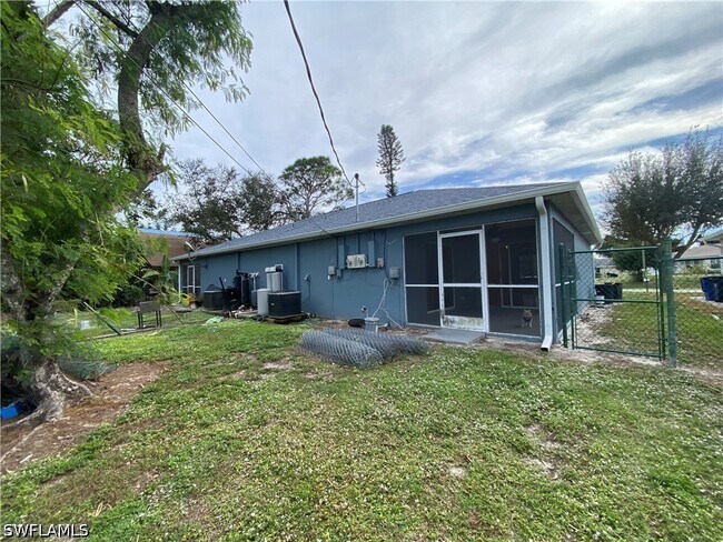 Building Photo - 7319 Albany Rd