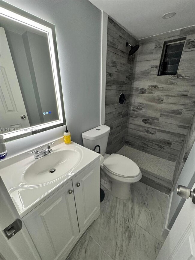 Building Photo - 1904 SW 28th St