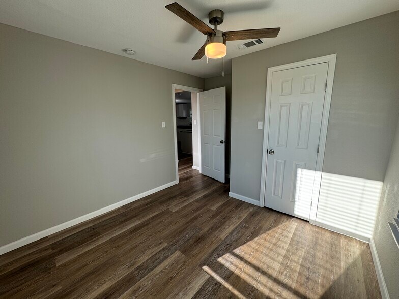 Building Photo - 1210 Southey St