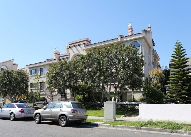 Building Photo - 3927 Inglewood Blvd