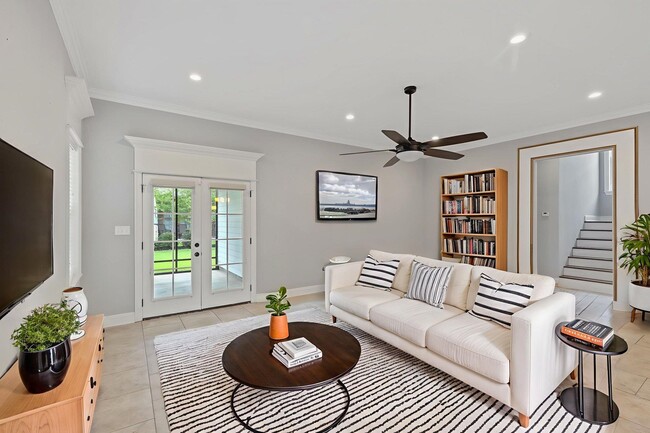 Building Photo - 5831 Weeping Willow Dr