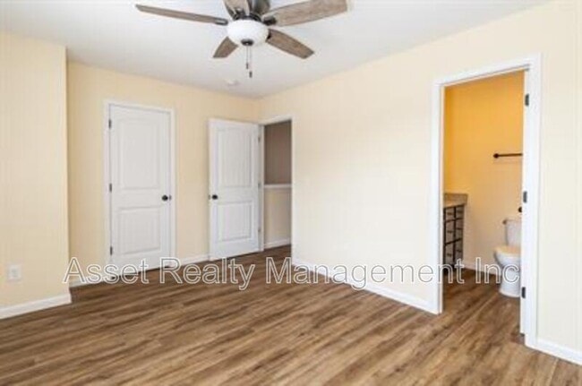 Building Photo - 932 Warrior Hill Dr