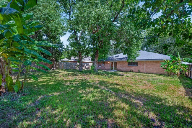 Building Photo - 7607 Tanager St