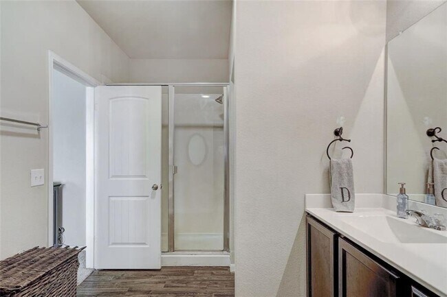 Building Photo - 200 Camellia Dr
