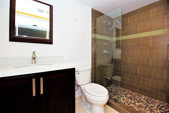 Building Photo - 1360 S Ocean Blvd