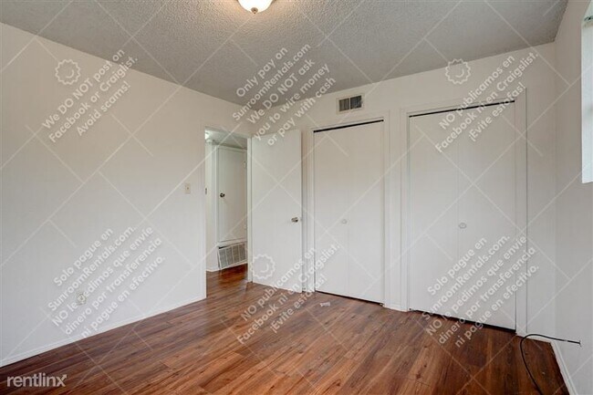 Building Photo - 724 Old Martindale Rd