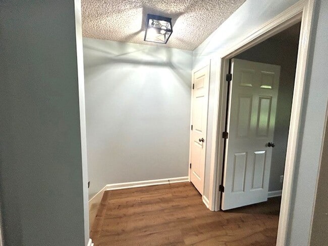 Building Photo - 144 McMurray Cir