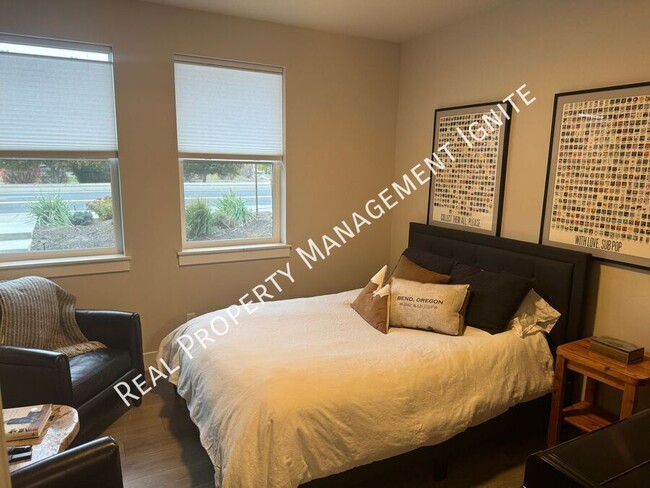 Building Photo - 63101 Boyd Acres Rd