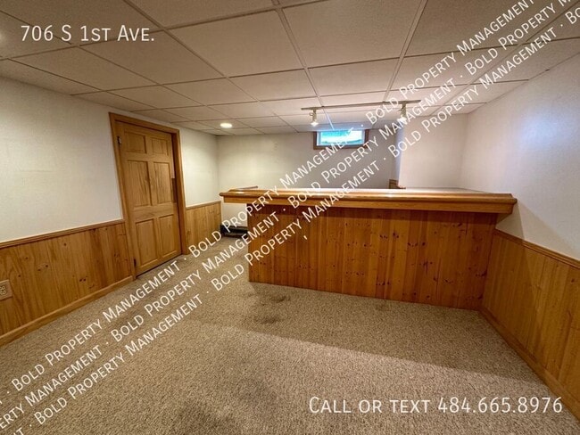 Building Photo - 706 S 1st Ave