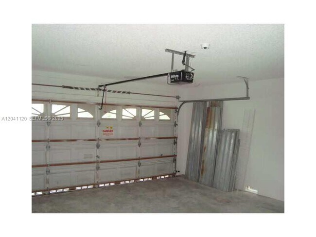 Building Photo - 286 Bridgeton Way