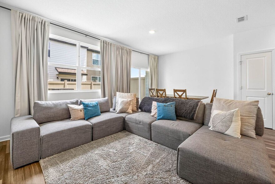 Building Photo - 6150 Calle Ochoa St