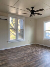 Building Photo - 362 Linden Ave