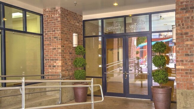 Building Photo - 315 1st Ave W