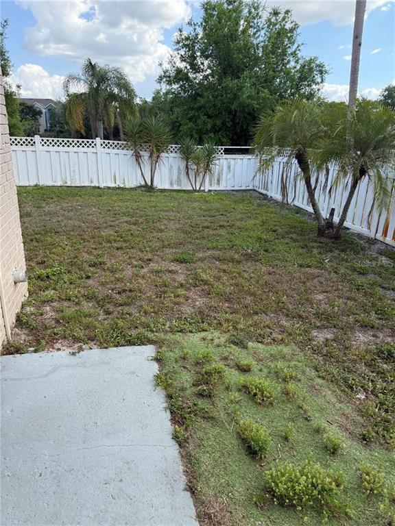 Building Photo - 7210 N Manhattan Ave