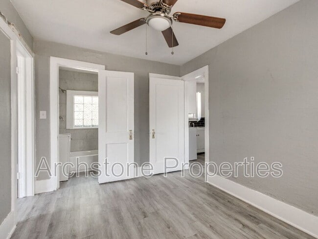 Building Photo - 4407 N Military Ave