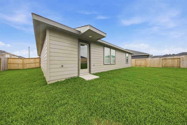 Building Photo - 40810 Hawthorne Glades St