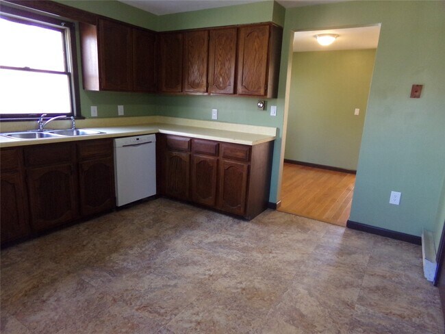 Building Photo - 900 Wallace St