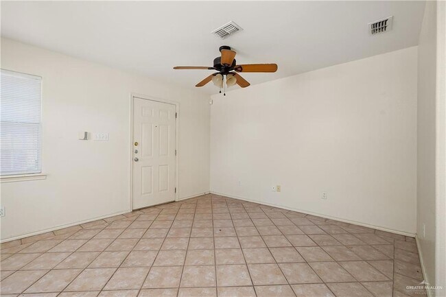 Building Photo - 2717 W Ringold Cir