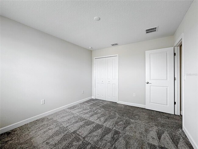 Building Photo - 8886 FALLEN OAK Dr