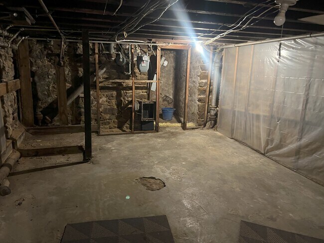 Basement / Storage - 12 Gay St