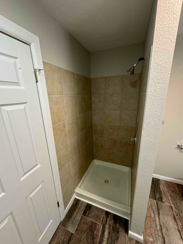 Building Photo - 922 W Pearl St