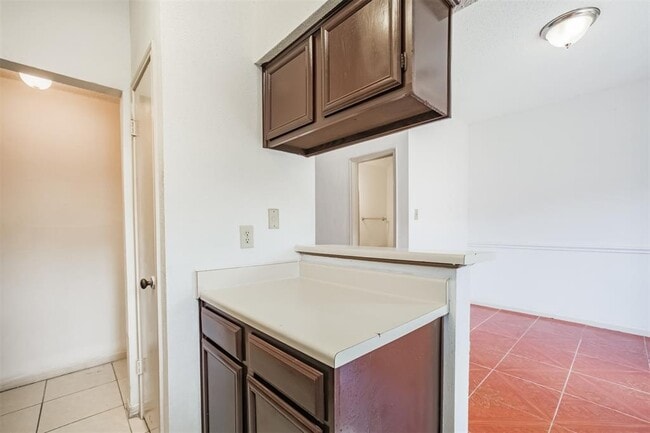 Building Photo - 12500 Brookglade Cir