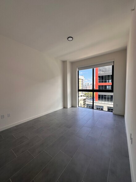 Building Photo - 3026 NW 1st Ave