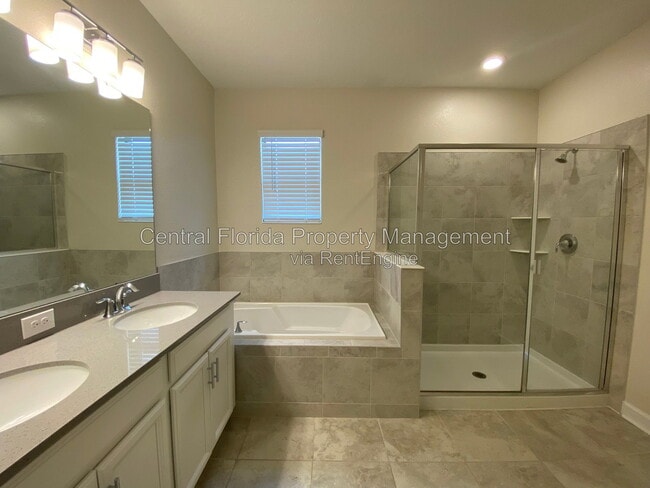 Building Photo - 1218 Payne Stewart Dr