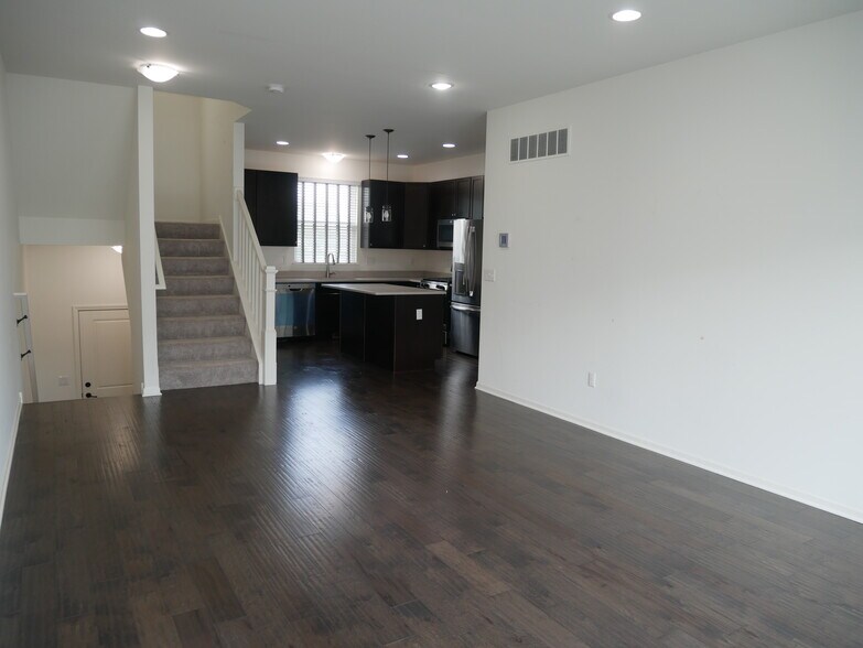 Building Photo - 4637 Bradley Cir