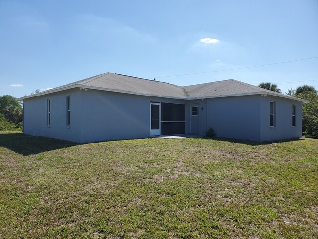 Building Photo - 3780 Kinney St