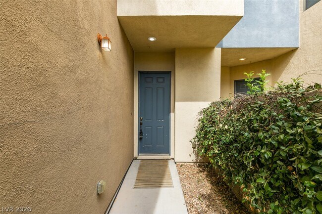 Building Photo - 228 Frapuccino Ave