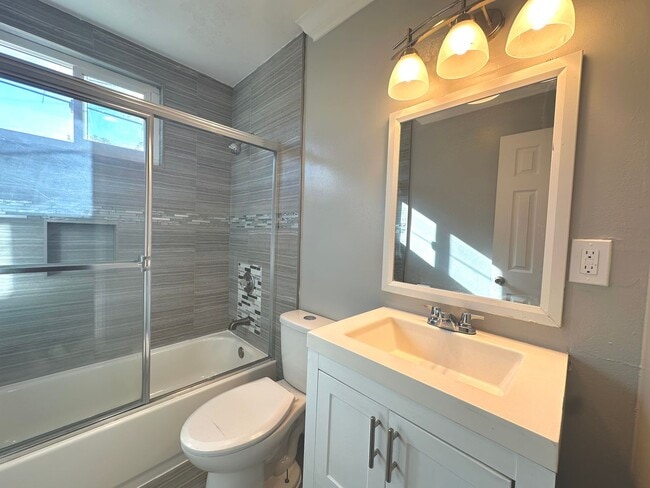 Building Photo - Remodeled Home in Santa Ana